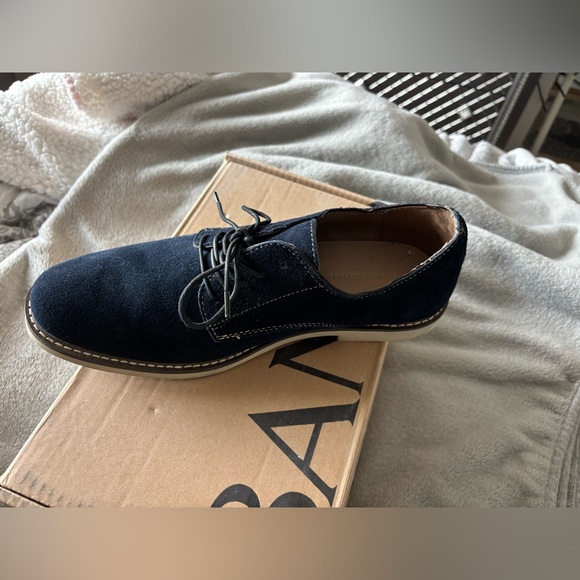 Banana Republic Men\'s Dark Blue Suede Oxfords main image 2